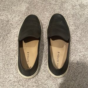 Via spiga black slip on shoes